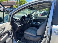 2021 Toyota Sienna XLE AWD - Photo 7