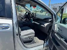 2021 Toyota Sienna XLE AWD - Photo 13