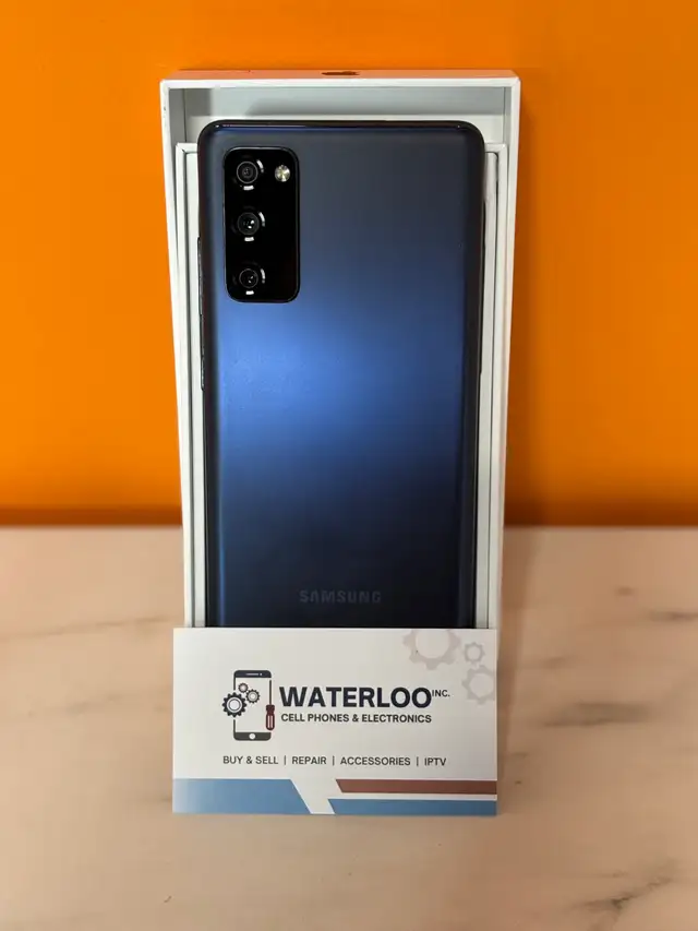 Samsung S20 FE 128gb (Store Warranty)