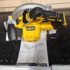 New Dewalt Brushless Motor Circular Saw DCS570 - Photo 2