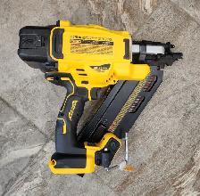 Like Brand New Dewalt Cordless Roofing Nailer DCN930 - Photo 2