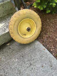 Flat free wheelbarrow tire