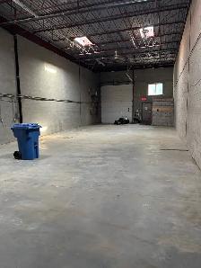 Espace industriel à louer — Saint-Léonard | 3 008 pi.ca - Photo 3