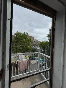 Nice bachelor with balcony -Centretown -Available September 1st! - Photo 4