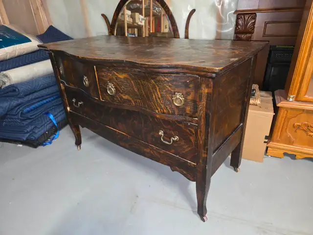 CLASSIC early 20th century PRINCESS DRESSER