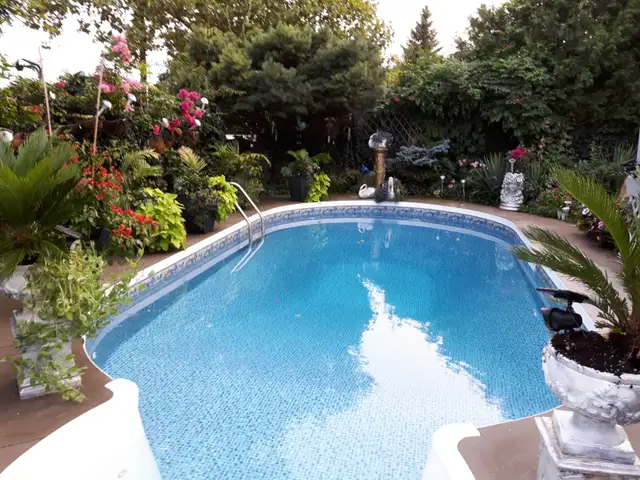 Queensize room quiet xclean  private in exe home Oakville