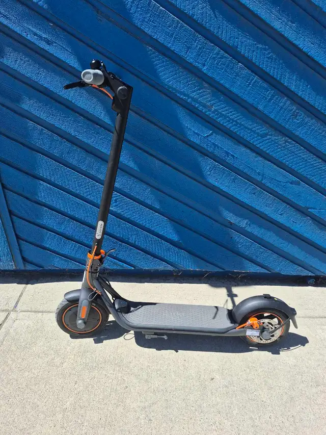 30kmh Ninebot F40 Scooter (32782401)