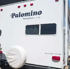 RV trailer - Photo 3