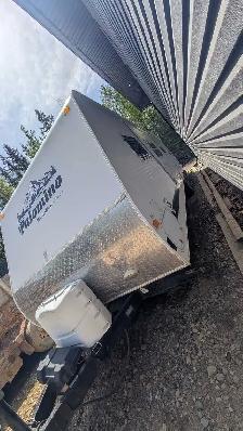 RV trailer - Photo 4