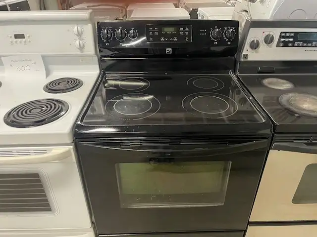 Cuisinière noire vitrocéramique Kenmore