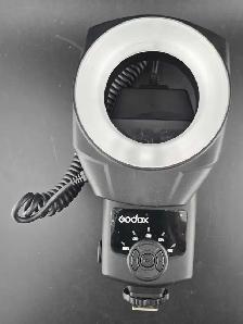 GODOX FLASH W/ CIRCLE LED LIGHT