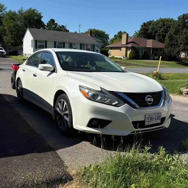 2017 Nissan Altima SV