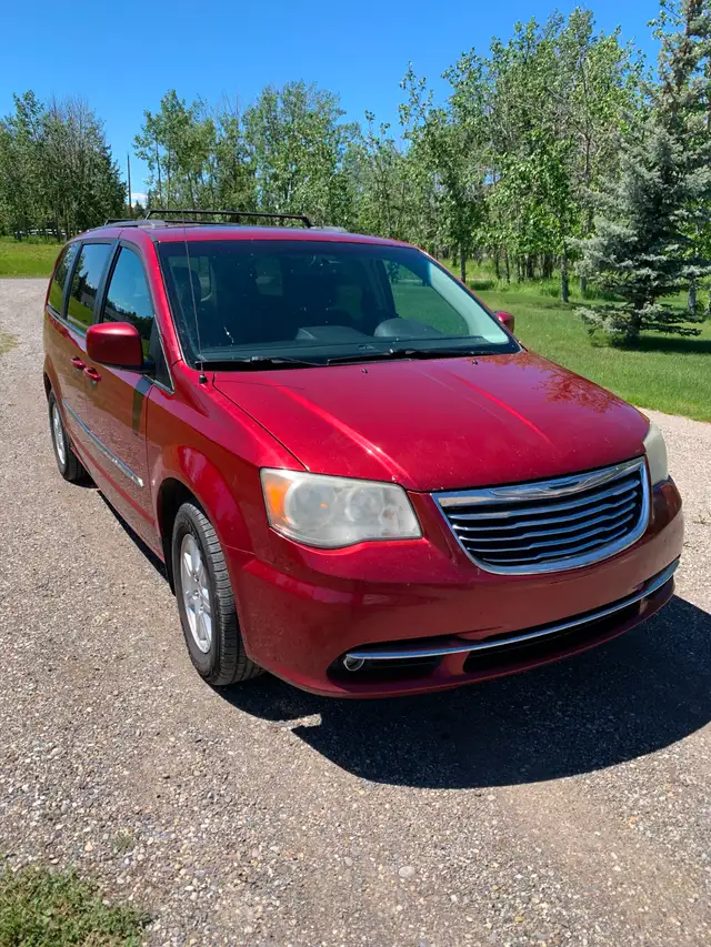 2011 Chrysler Town and Country for Sale