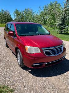 2011 Chrysler Town and Country for Sale