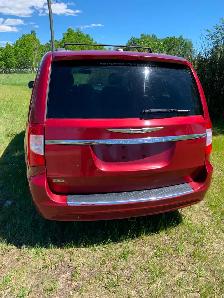 2011 Chrysler Town and Country for Sale - Photo 3