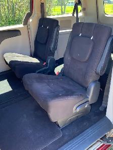 2011 Chrysler Town and Country for Sale - Photo 5