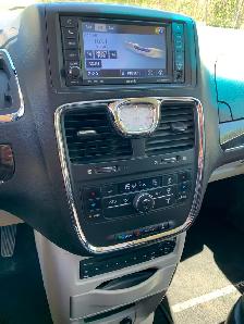2011 Chrysler Town and Country for Sale - Photo 9