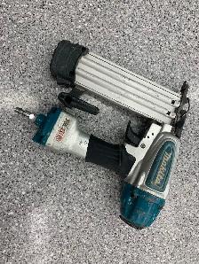 Makita AF506 18 Gauge Nailer - Photo 2