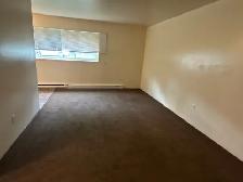 2 Bedroom - EK/Elmwood - 320 Poplar Ave - Photo 2