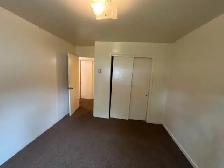 2 Bedroom - EK/Elmwood - 320 Poplar Ave - Photo 9