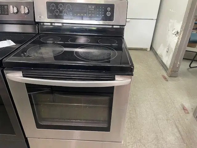 Cuisinière stainless vitrocéramique LG