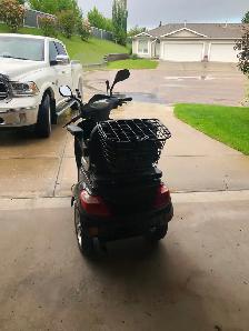 Scooter - Photo 2