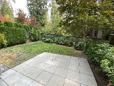 3 Bed 1 Den   2.5 Bath Colborne Lane Townhouse for Rent ! - Photo 10