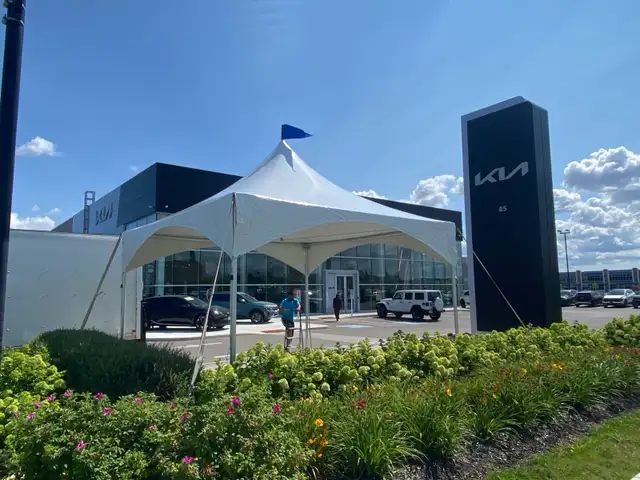 Help wanted for a tent setup job
