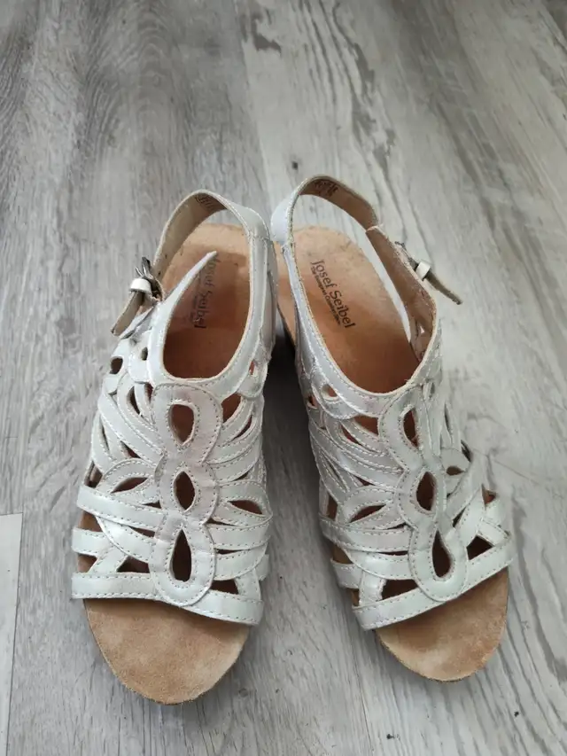 Josef Seibel Heel Sandal size 6