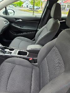 2017 Chevrolet Cruze LT - Photo 4