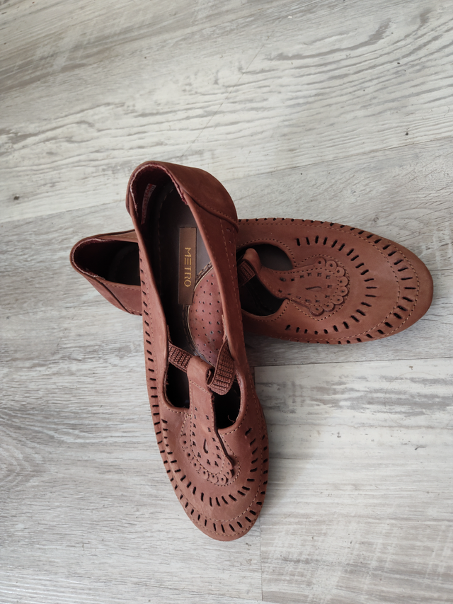 Metro Leather Women's Brown Casual Ballerinas size 6
