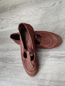 Metro Leather Women's Brown Casual Ballerinas size 6