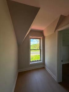 Renovated Farmhouse w 2 Acres – Country Living Near Peterborough - Photo 8