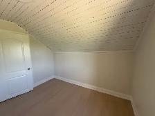 Renovated Farmhouse w 2 Acres – Country Living Near Peterborough - Photo 16