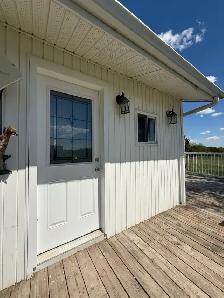 Renovated Farmhouse w 2 Acres – Country Living Near Peterborough - Photo 19