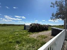Renovated Farmhouse w 2 Acres – Country Living Near Peterborough - Photo 22