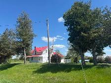 Renovated Farmhouse w 2 Acres – Country Living Near Peterborough - Photo 24