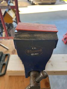 4 inch Vise - Photo 2