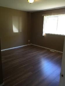 3 Bedroom 1 Bath 4-plex unit in Camrose - Photo 10