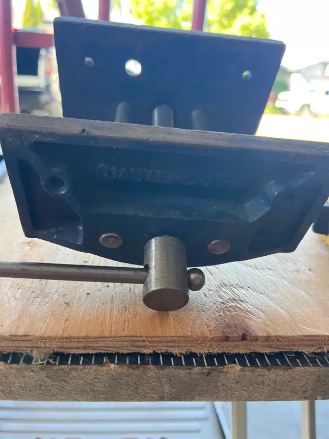 Wood working vise