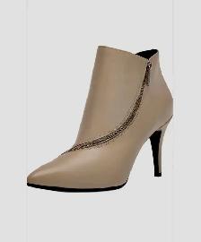 ⭐️NEW⭐️Leather Booties-womens size 10-11
