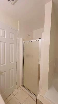 Couple & Female Shared Room Available | Central Ottawa | WiF - Photo 5