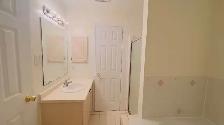 Couple & Female Shared Room Available | Central Ottawa | WiF - Photo 8