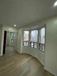 Private Room  near Dufferin st TTC subway in Downtown Toronto - Photo 2