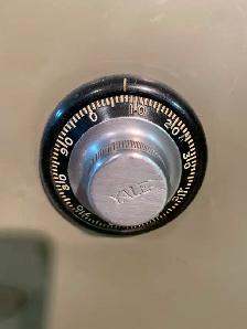FREE Vintage Remington Rand Commercial Safe – Professional Move - Photo 6