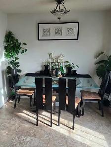 Dining table with 4 chair