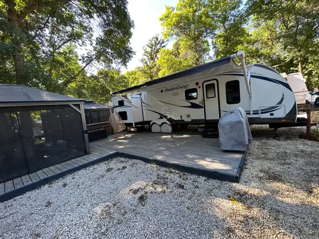 2013 Shadow Cruiser travel trailer
