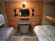 2013 Shadow Cruiser travel trailer - Photo 6