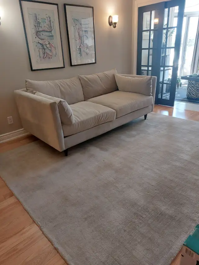 Area Rug - Wool 8x10
