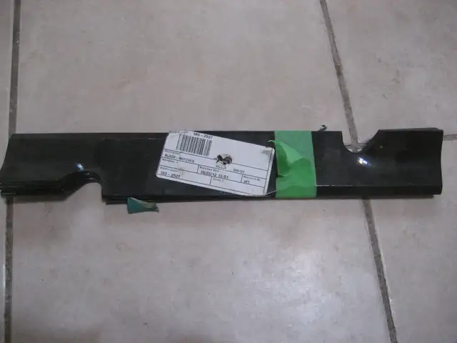 3 Toro / Exmark blades part # 103-2527